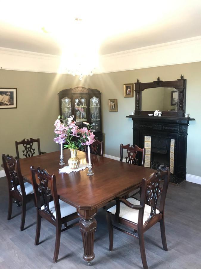 Entire Farmhouse In Tipperary 니나 외부 사진