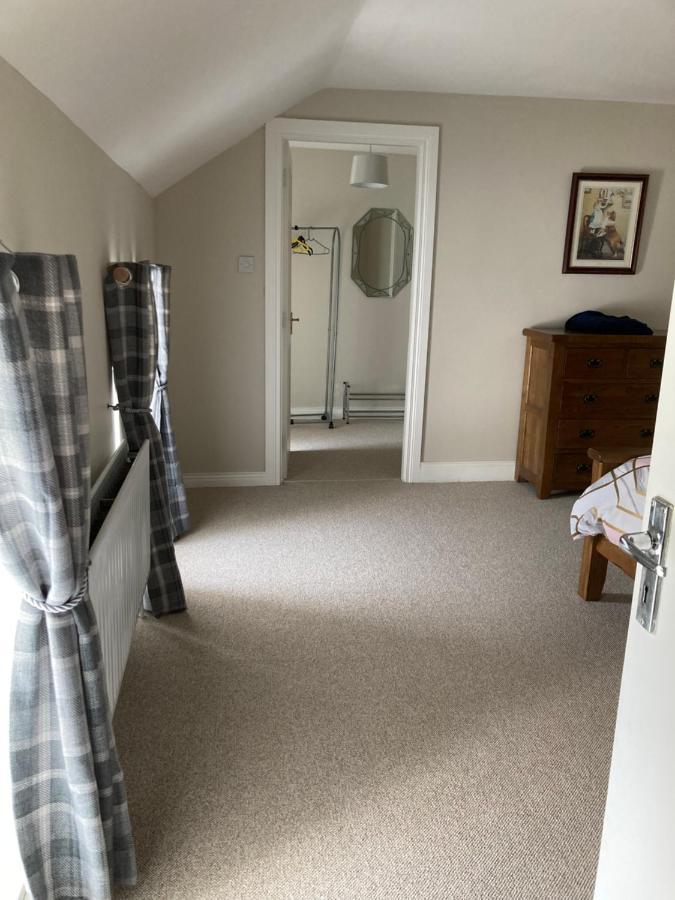 Entire Farmhouse In Tipperary 니나 외부 사진